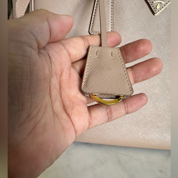 Prada Galleria handbag - Picture 5 of 17